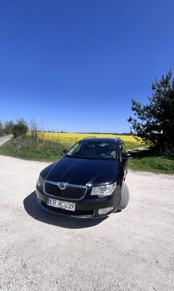 Skoda Superb cena 41900 przebieg: 230000, rok produkcji 2012 z Kraków małe 67